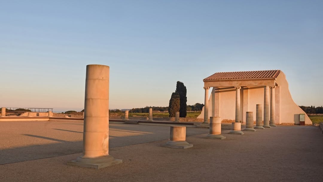 Runes romanes del jaciment d'Empúries.